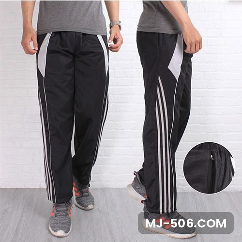 Celana Training Hitam Abu Celana Training Hitam Abu bahan diadora, tampak depan dan samping