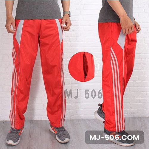 Celana Training Merah Abu Celana Training Merah Abu bahan diadora, tampak depan dan samping