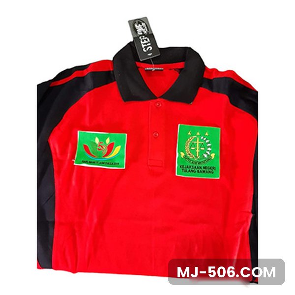 Kaos Olahraga Kejaksaan Negeri Tulang Bawang Kaos Olahraga Kejaksaan Negeri Tulang Bawang, kaos polo lengan pendek merah kombinasi hitam dengan bordir logo Kejaksaan dan logo HBA di dada