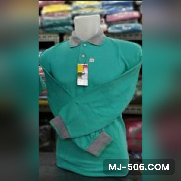 Polo Shirt Lengan Panjang Toska Muda Polo Shirt Lengan Panjang Toska Muda dipajang di manekin, polo shirt lengan panjang toska muda dengan kerah dan manset lengan abu