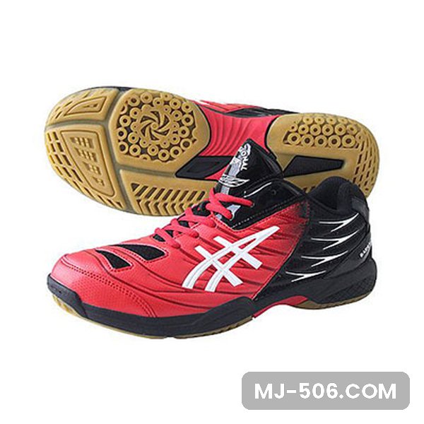 Sepatu Badminton Barracuda Red Sepatu Badminton Barracuda Red, sepatu badminton Professional model Barracuda warna red tampak samping dan sol