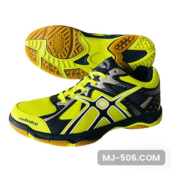 Sepatu Badminton Diablo Neon Green Sepatu Badminton Diablo Neon Green, sepatu badminton Professional model Diablo warna neon green tampak samping dan sol