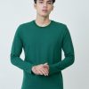 Kaos Polos Pria Lengan Panjang Hijau Botol - Gambar 2