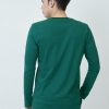 Kaos Polos Pria Lengan Panjang Hijau Botol - Gambar 3