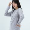 Kaos Polos Wanita Lengan Panjang Abu Muda - Gambar 2