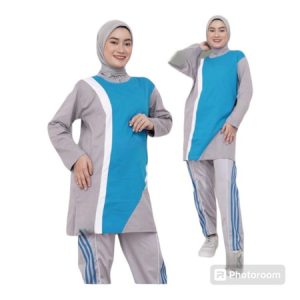 Seragam Olahraga Muslimah Tunik Biru Turkis
